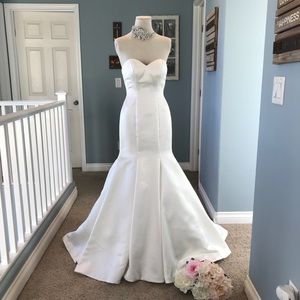 Wedding dress